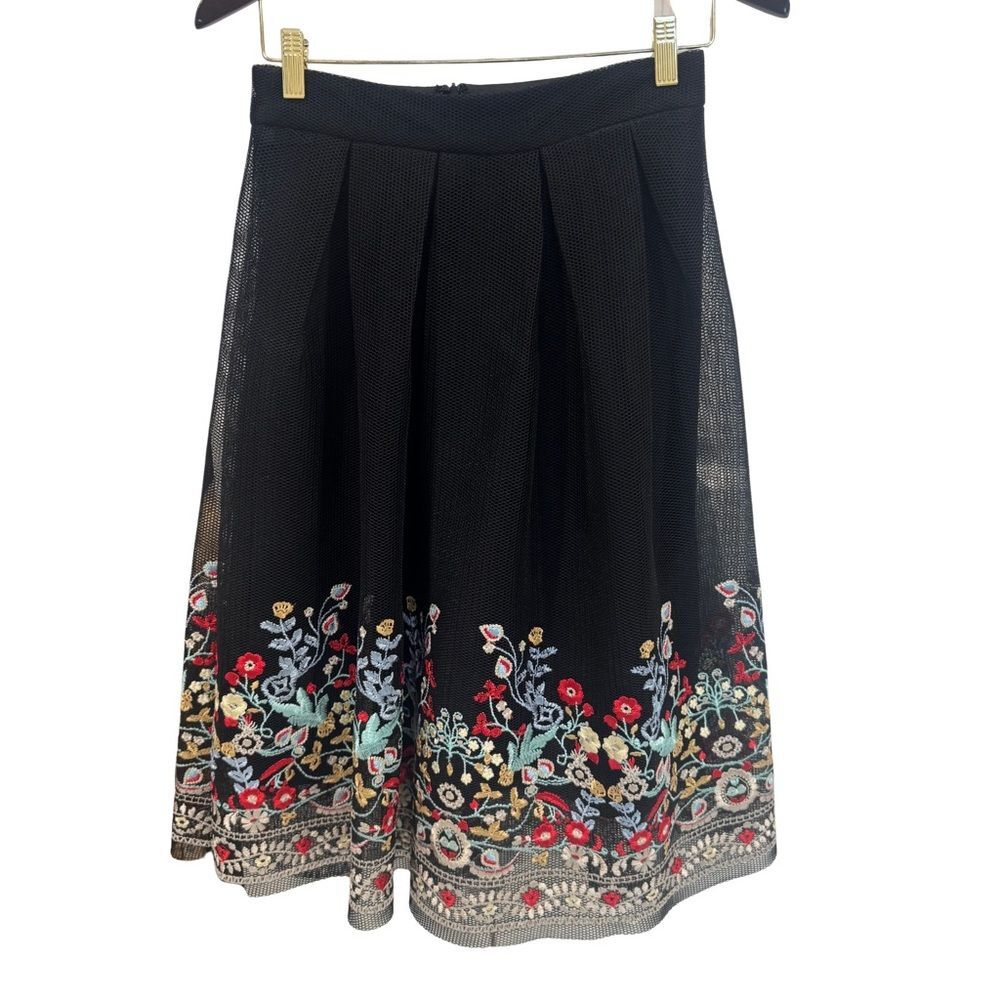 NWT Gianni Bini Amelia Skirt $99 Black Floral Embroidered Mesh Midi S